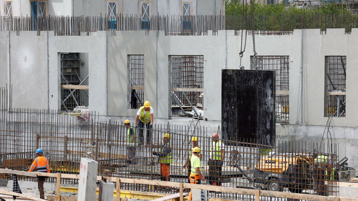 We wrześniu deweloperzy rozpoczęli o 40 proc. więcej budów mieszkań niż przed rokiem