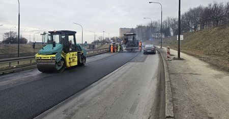 Uwaga kierowcy! Ogromne korki na al. Witosa. Drogowcy zajęli dwa pasy