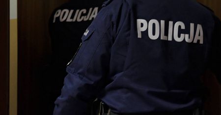 Postrzelili mężczyznę w trakcie interwencji. Decyzja ws. policjantów