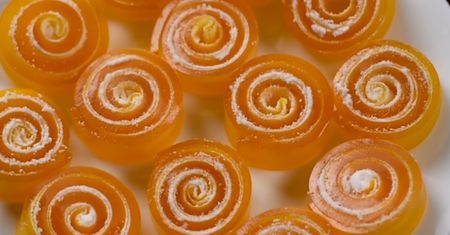 Wystarczą 3 składniki. Przepis na domowe cukierki