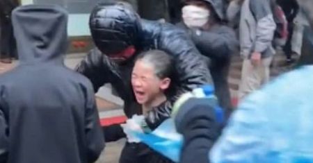 Protesty w USA. Sceny poruszyły świat. Dziewczynka dostała gazem pieprzowym