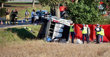 Wypadek busa. Wielu rannych, dwie osoby nie żyją