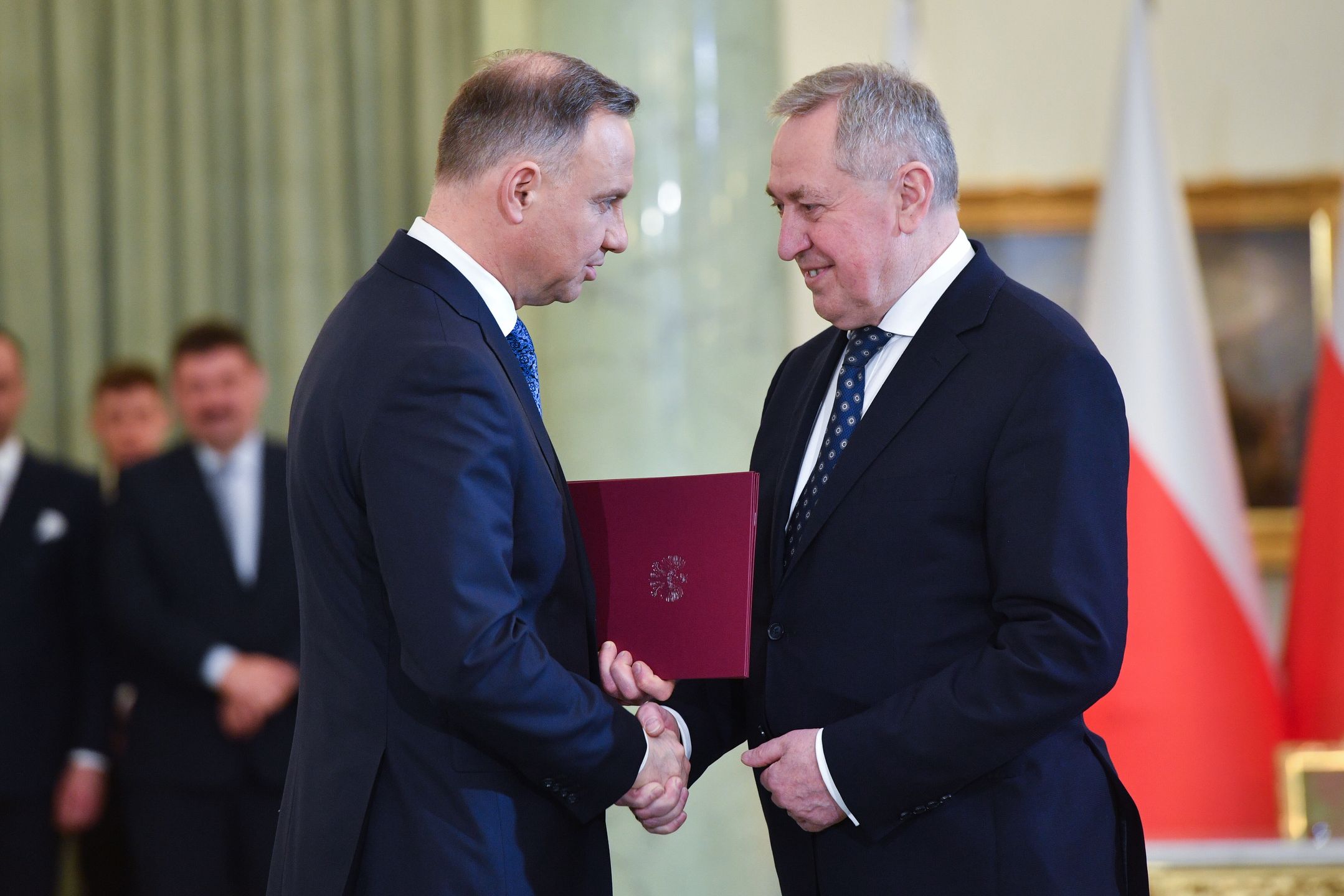 Andrzej Duda, Henryk Kowalczyk
Radek Pietruszka
mianowanie, minister, nominacja, nowo mianowany, przekazanie, Rada Ministr�w, rz�d