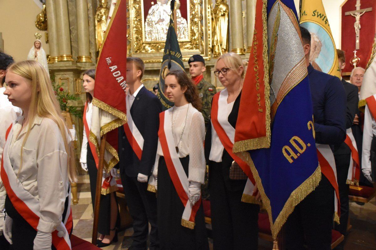 Ostatnie pożegnanie ks. prałata Andrzeja Gawła. Wieloletni proboszcz kaliskiej katedry spoczął na Cmentarzu Miejskim