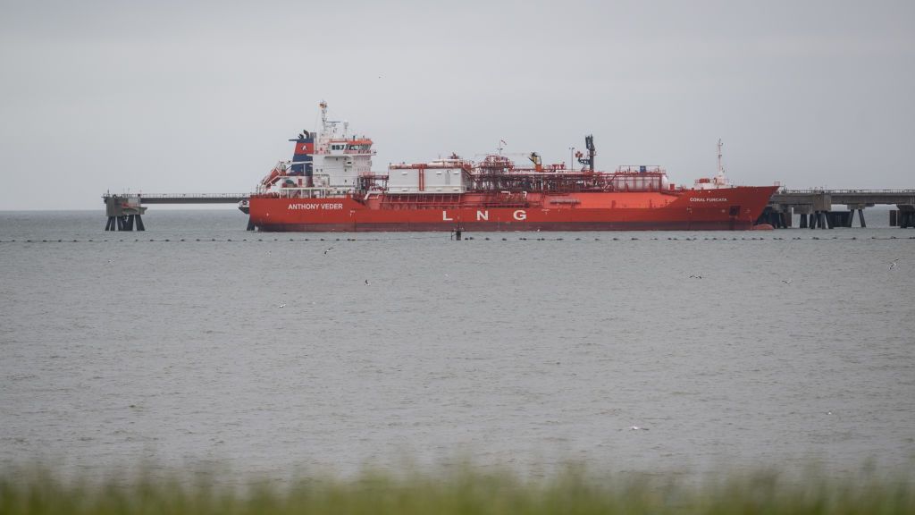 Gazowce z Kataru kierują się do Cieśniny Ormuz