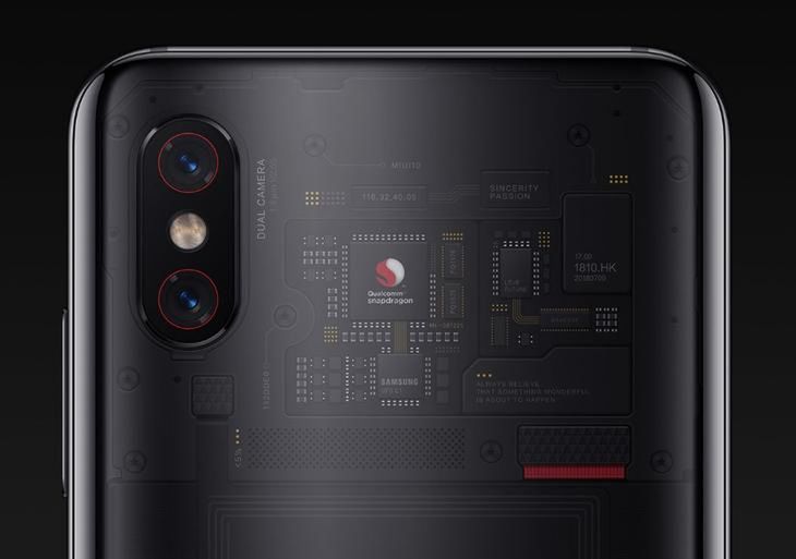 Xiaomi Mi 8 Pro z półprzezroczystym tyłem