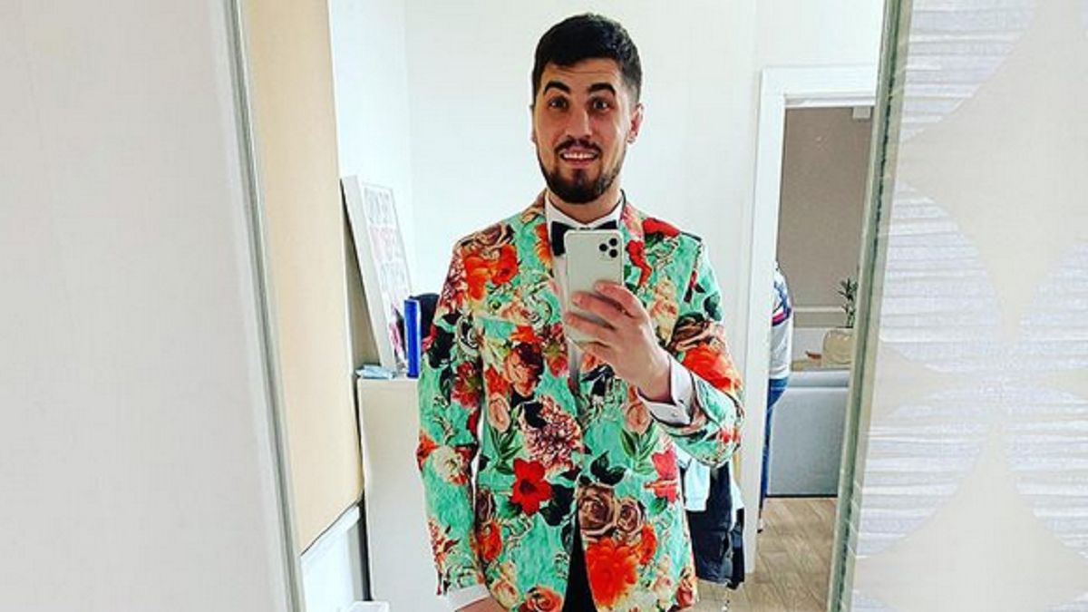 Miał być hit, są wakacje. Gwiazdor FAME MMA wrócił do przeszłości