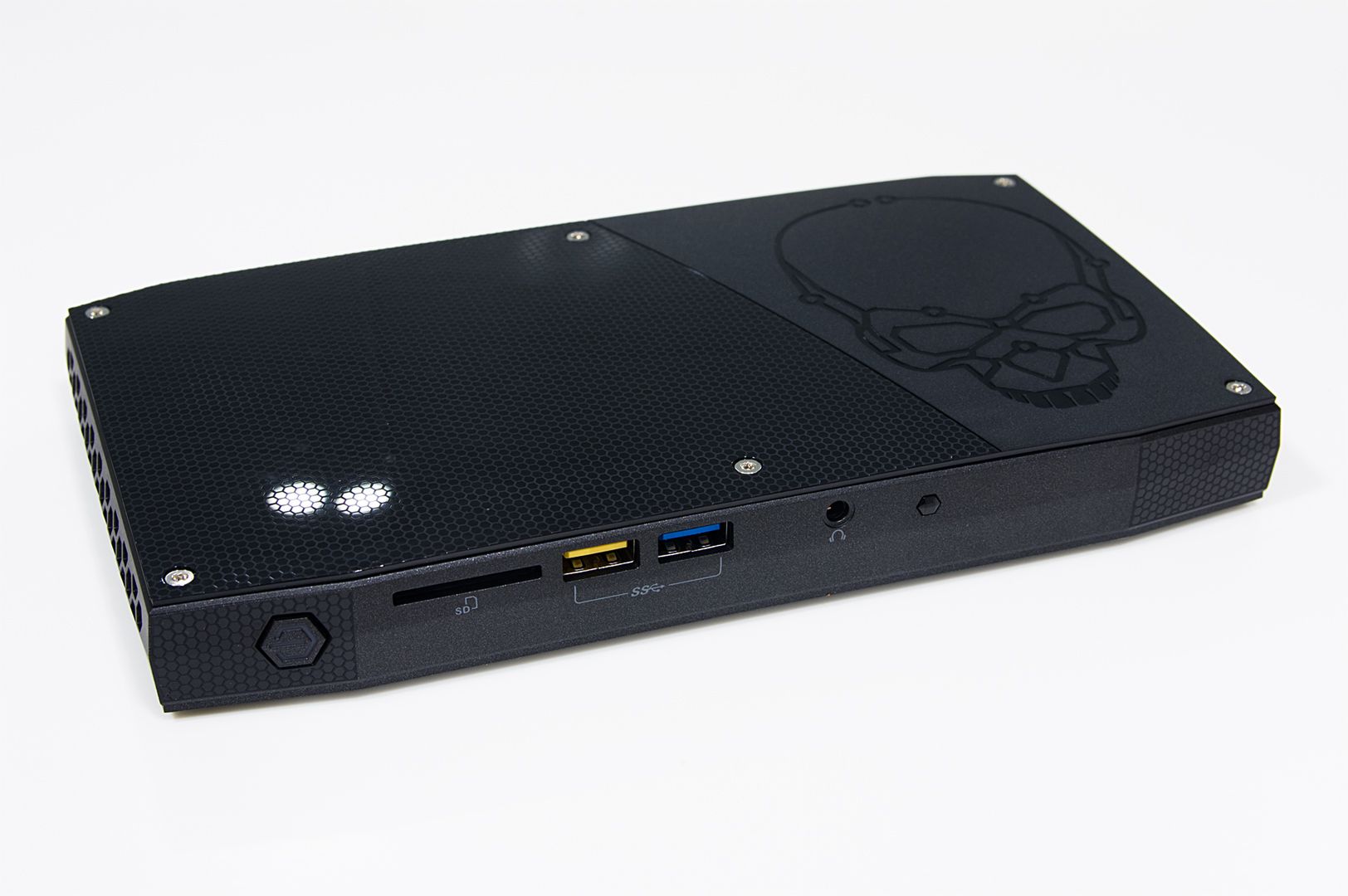 Intel NUC Skull Canyon: miniaturowy komputer dla graczy 1