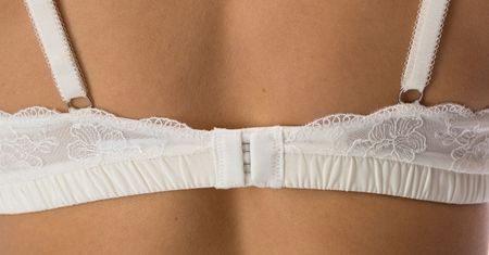 Ma 23 lata i miseczkę 95G. Mówi, co usłyszała od lekarzy