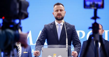 Pół roku Kosiniaka-Kamysza jako ministra obrony. Polacy go ocenili