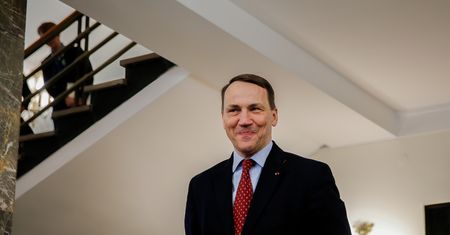 "Uknuli spisek". Sikorski rozpowiada o Kamińskim i Wąsiku