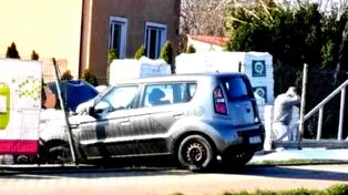 Podole: Za szybko na DW 747. Kia staranowała ogrodzenie