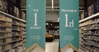 Promocje w Biedronce, Lidlu, a teraz w Carrefourze. Kto jeszcze włączy się w wojnę cenową?