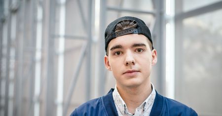 Oto 18-letni Mateusz Mach. Prezes zarządu firmy FiveApp wycenianej na ponad milion złotych