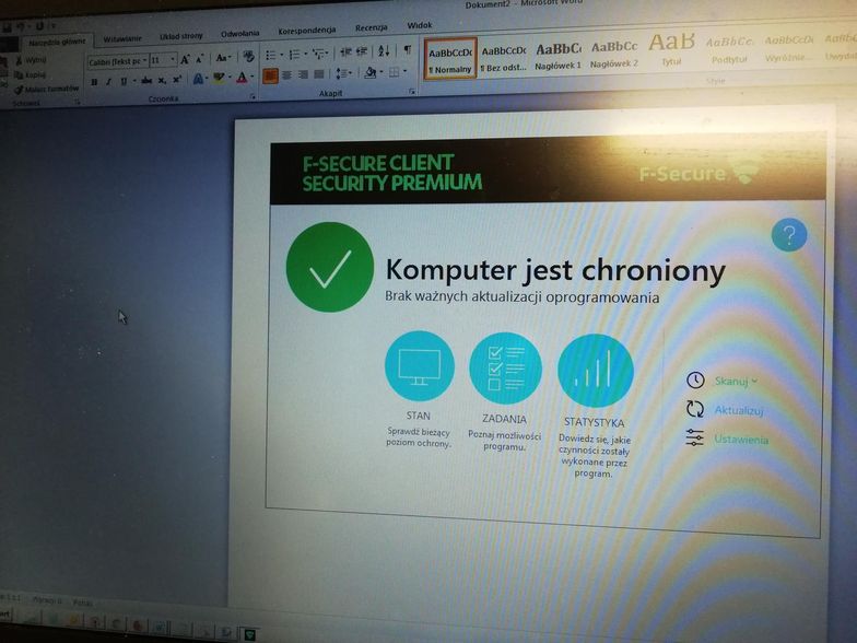 Polacy boją się cyberataków, ale nawet nie zmieniają haseł do kont