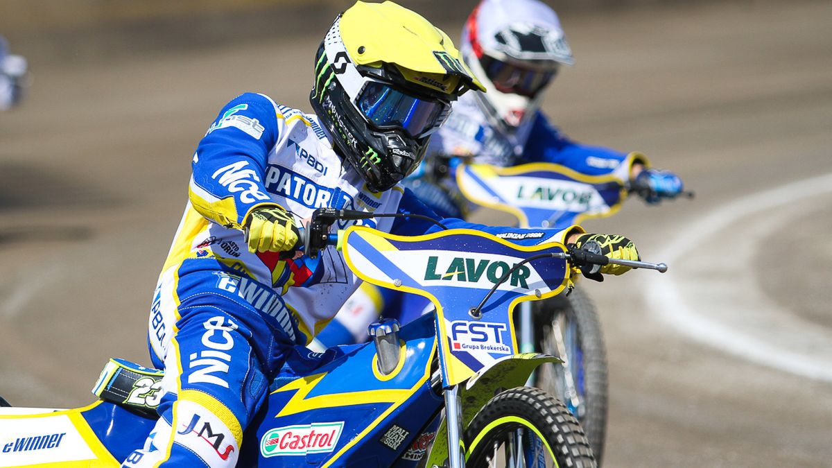 na pierwszym planie Chris Holder, w tle Jack Holder