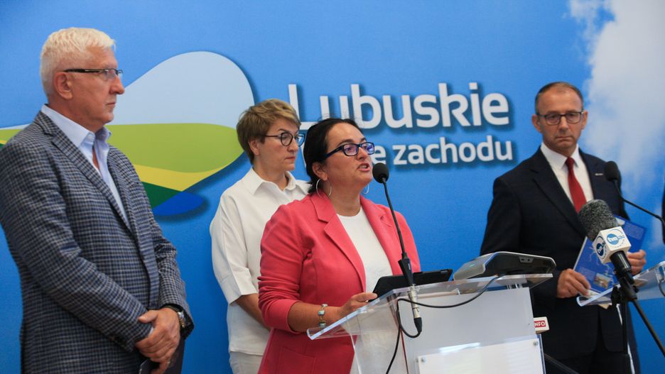 El�bieta Anna Polak, Anita Kucharska-Dziedzic, Wadim Tyszkiewicz, Marek Cebula
Lech Muszy�ski
ekologiczna, katastrofa, konferencja, Odra, rzece, rzeka