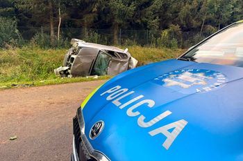 Tragedia o poranku. Droga zablokowana. Pięć osób w aucie