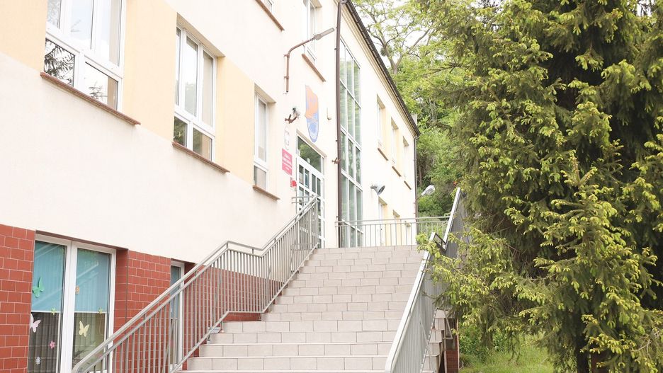 Osuwisko w Dolsku zagraża szkole podstawowej