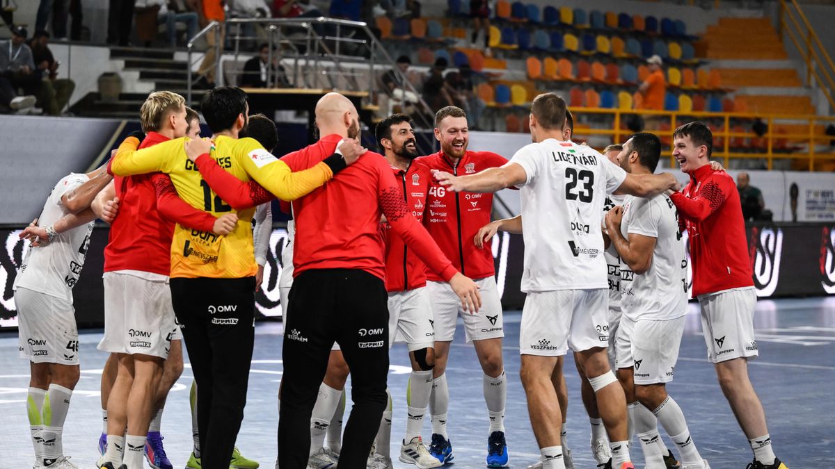 PAP/EPA / MOHAMED HOSSAM / Na zdjęciu: szczypiorniści Veszprem HC