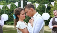 „Wojenne dziewczyny” straciły 750 tys. widzów, ale TVP1 zachowuje pozycję lidera