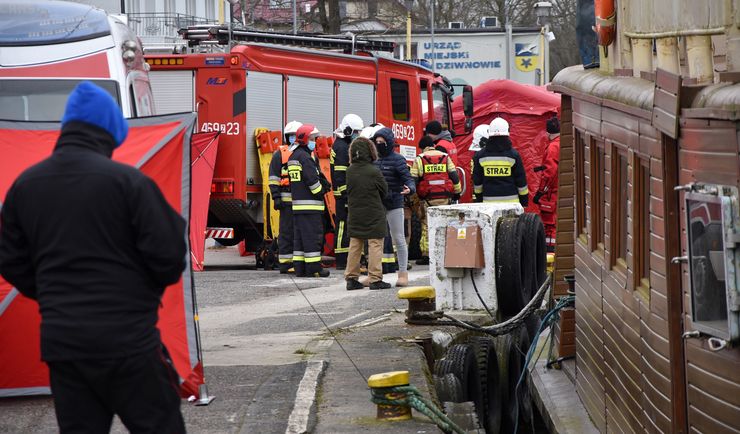 Dziwnów. Auto wpadło do zalewu. Zginęły 4 osoby, w tym 2 dzieci