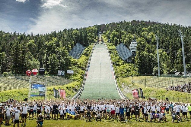Prawie 800 zawodników wzięło udział w wbieganiu na Wielką Krokiew. Fot. Marcin Kin