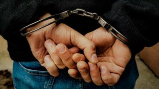 W Tarnobrzegu trzej mężczyźni kradli perfumy w drogeriach. Zatrzymali ich policjanci