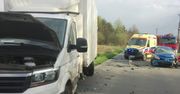 Zderzenie trzech pojazdów w Gaju Małym. Kierowca uwięziony w samochodzie