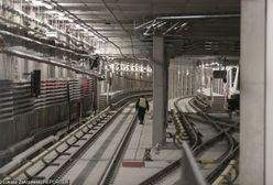 Dramatyczne sceny w warszawskim metrze. Pasażer uciekał tunelem, za nim biegła ochrona