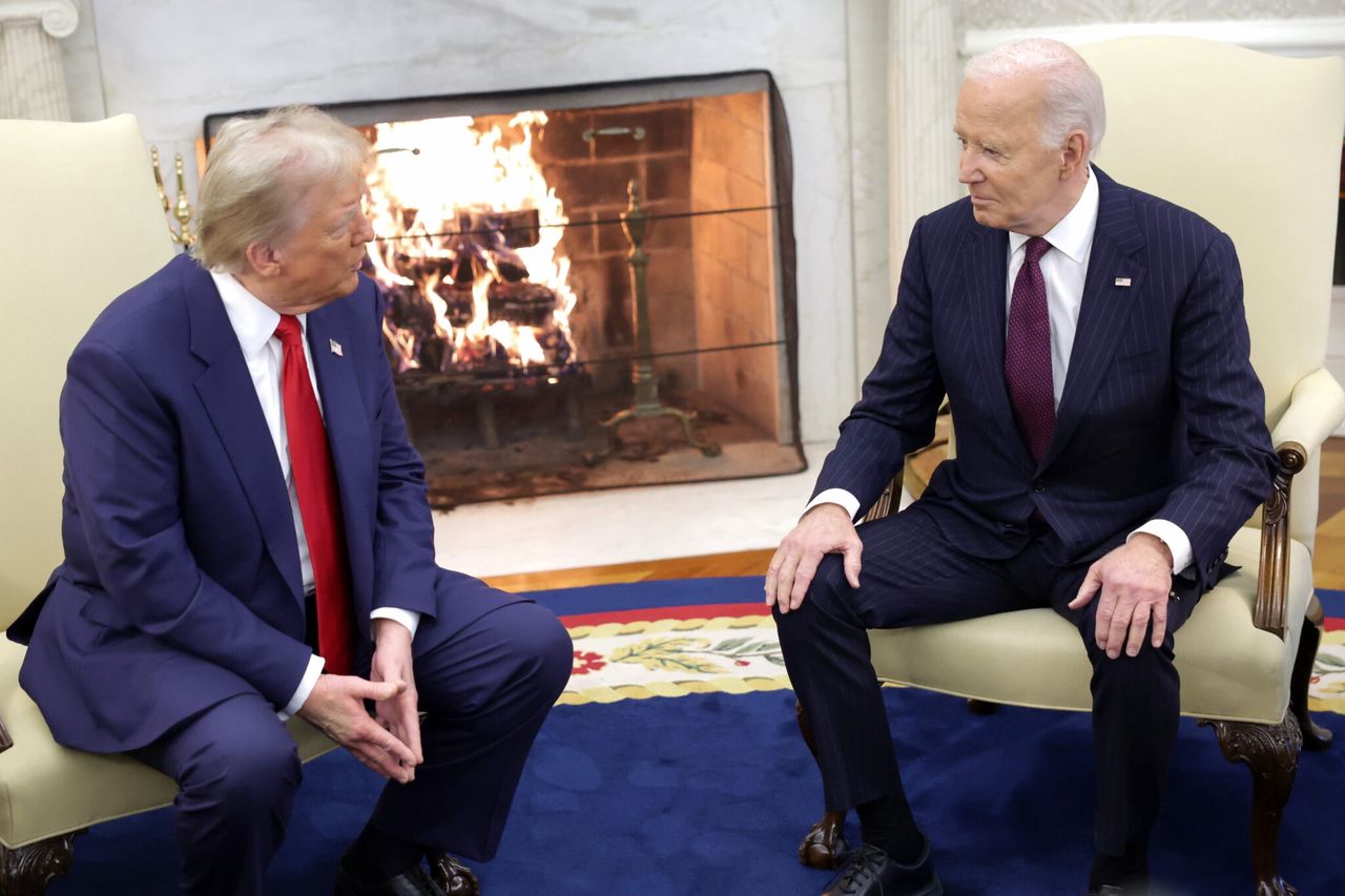 Trump's conspiracy theory: Biden is a "clone"