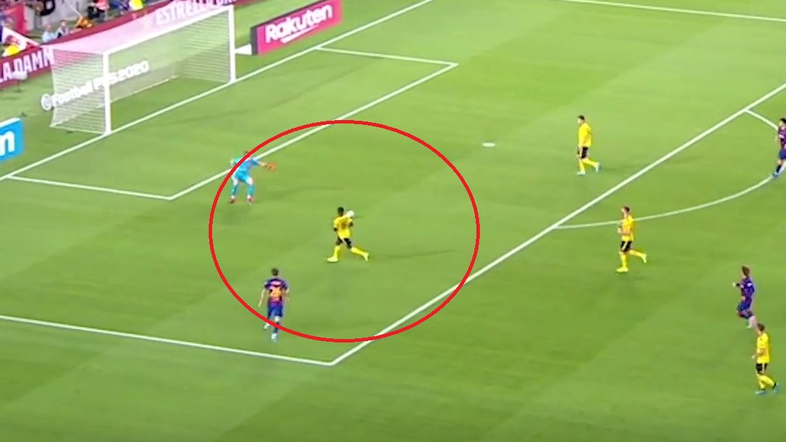 Materiały prasowe / Dugout / Na zdjęciu: screen z meczu FC Barcelona - Arsenal