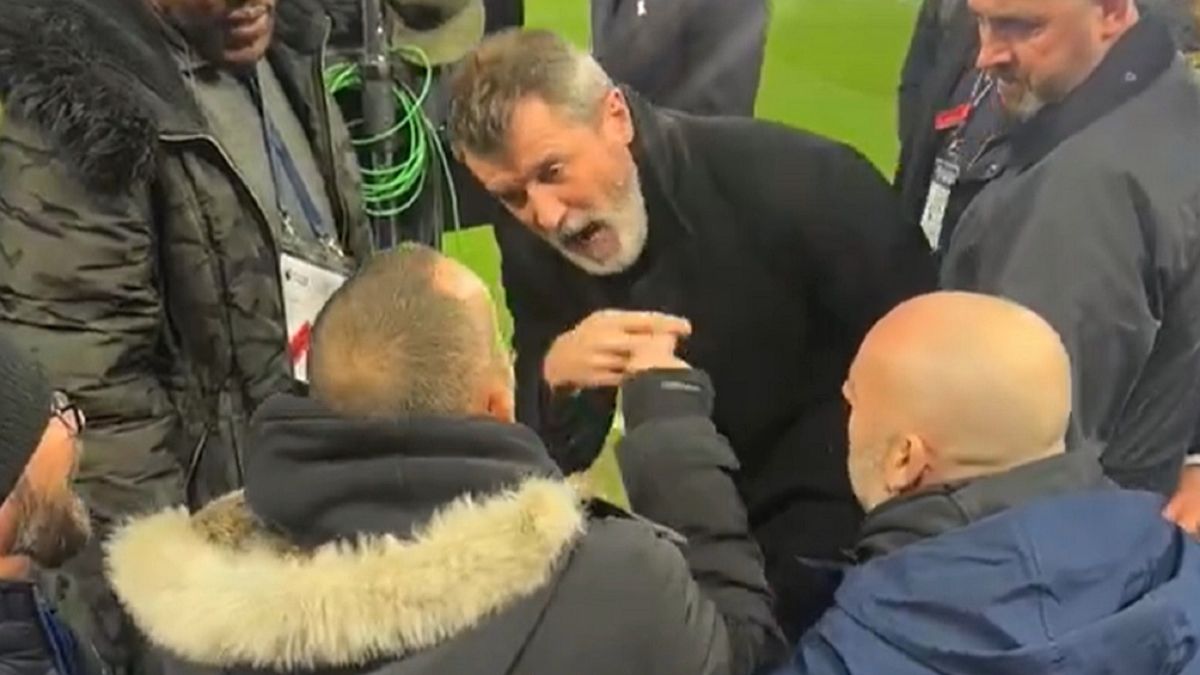 Twitter / adenLFC4life / Na zdjęciu: Roy Keane rozmawia z kibicem