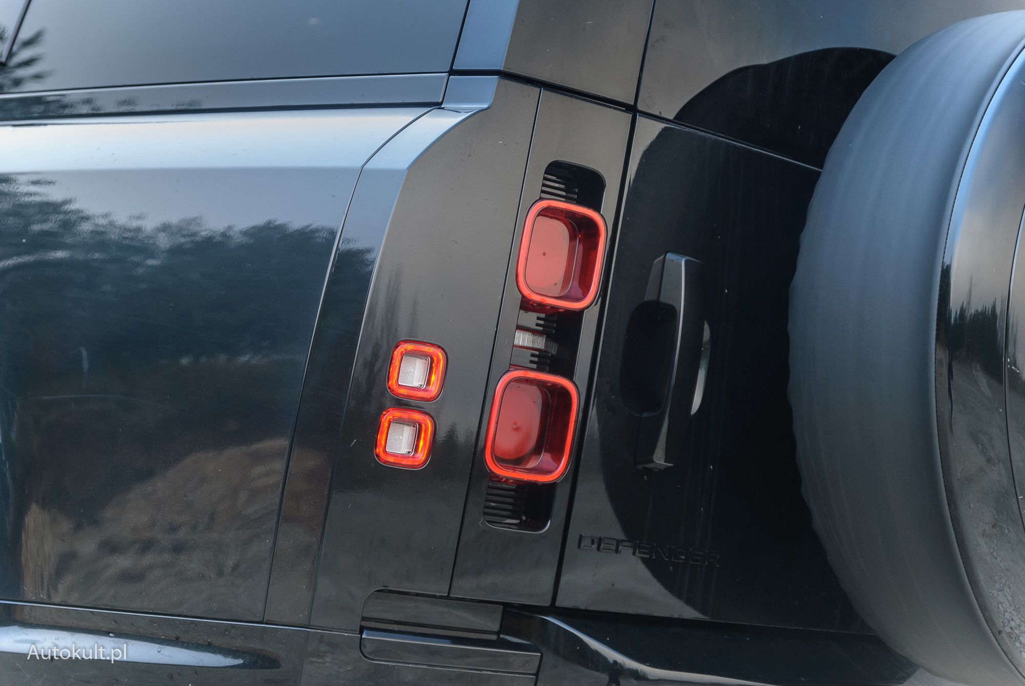 Land Rover Defender 130