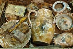Skrzynia ze skarbem znaleziona na terenie budowy kąpieliska w Ochli