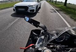 Brawurowa jazda na drodze krajowej nr 15. Kierowca Audi wyprzedzał "na trzeciego"