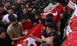 "Zawód splamiony krwią". 3,5 tys. nauczycieli w Turcji wyszło na ulice
