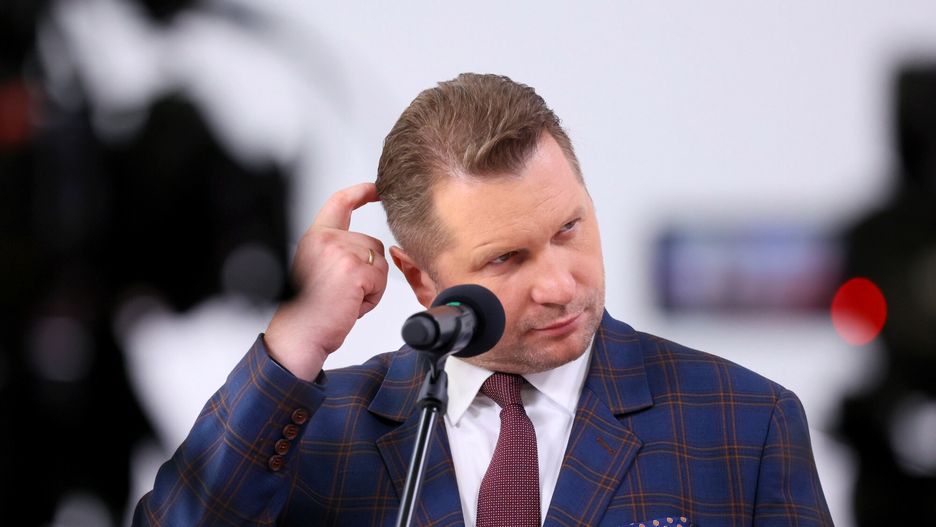 Minister Czarnek o wynikach matur
Fot. Pawel Wodzynski/East News, Warszawa, 05.07.2022. Konferencja prasowa ministra edukacji i nauki Przemys?awa Czarnka (n/z) i dyrektora Centralnej Komisji Egzaminacyjnej Marcina Smolika (nie n/z) nt. wstepnych wynikow egzaminu maturalnego.
Pawel Wodzynski