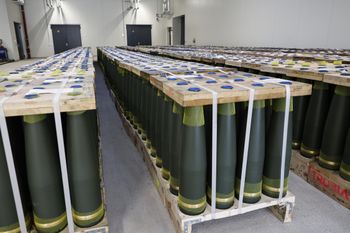 Mają amunicję dla Ukrainy. Ale nie mogą jej sprzedać