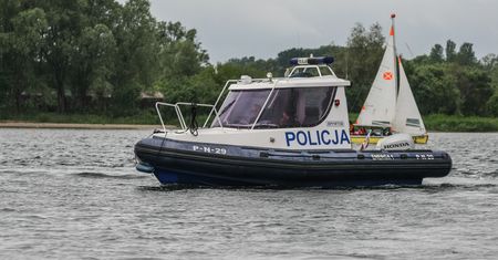 Zwłoki zaczepiły o konar. Dramat na Wiśle