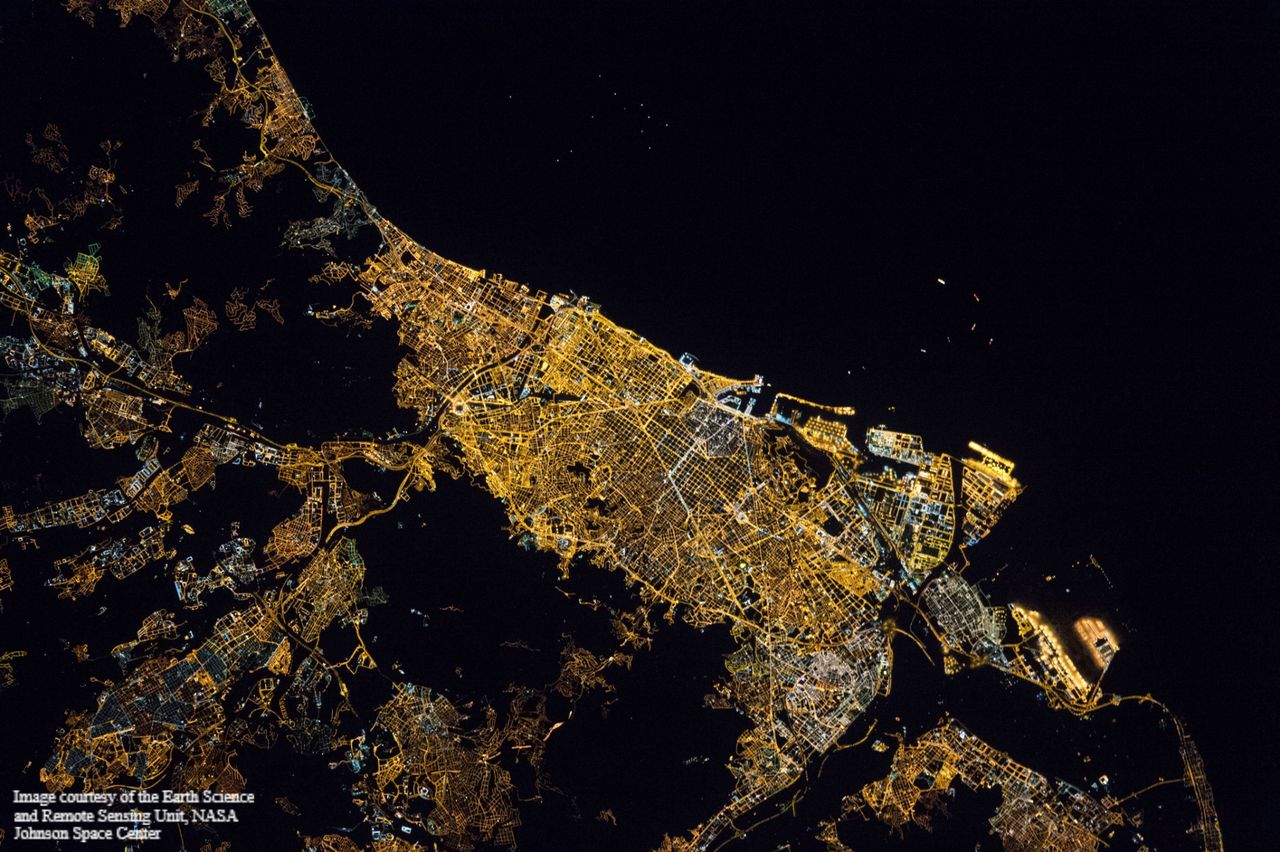 Barcelona o północy 18.04.2013 / NASA Johnson Space Center https://eol.jsc.nasa.gov