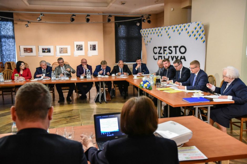 Posiedzenie ŚlZGiP odbyło się w częstochowskim ratuszu.