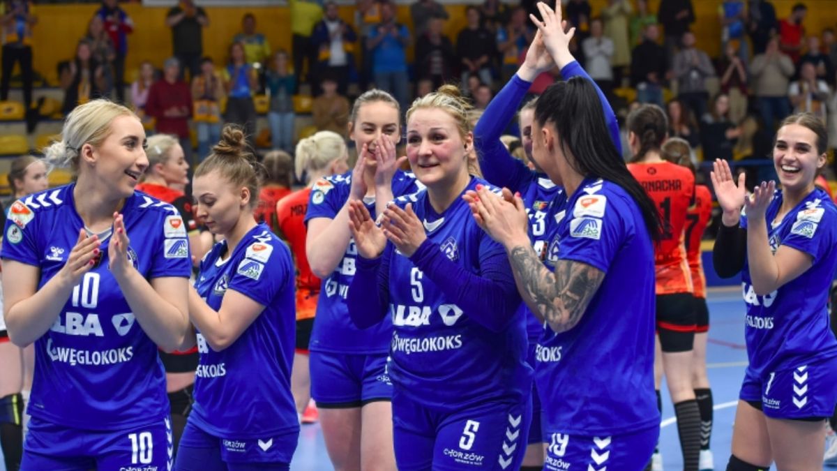 Materiały prasowe / KPR Ruch Chorzów / Marcin Bulanda / Press Focus / Na zdjęciu: zawodniczki KPR Ruchu Chorzów