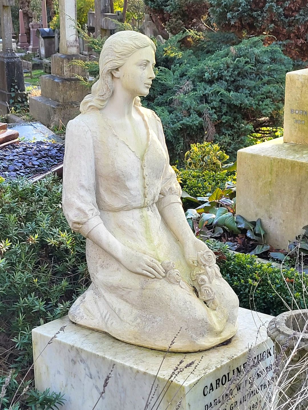 Highgate to prawdziwa galeria sztuki funeralnej