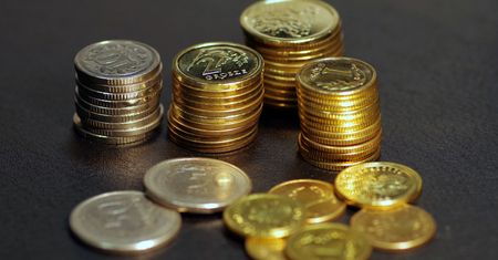 Kursy walut. Wciąż więcej czynników przemawia za osłabieniem złotego