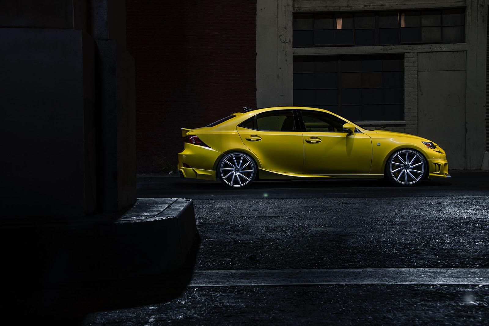 Lexus Vossen