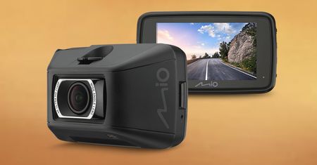 Mio MiVue 886 to wideorejestrator, któremu nic nie umyka