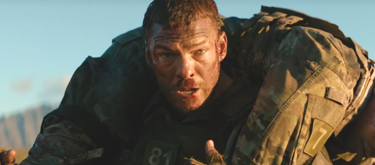 Krew, wybuchy i totalna demolka. Idealny odmóżdżacz od Netfliksa