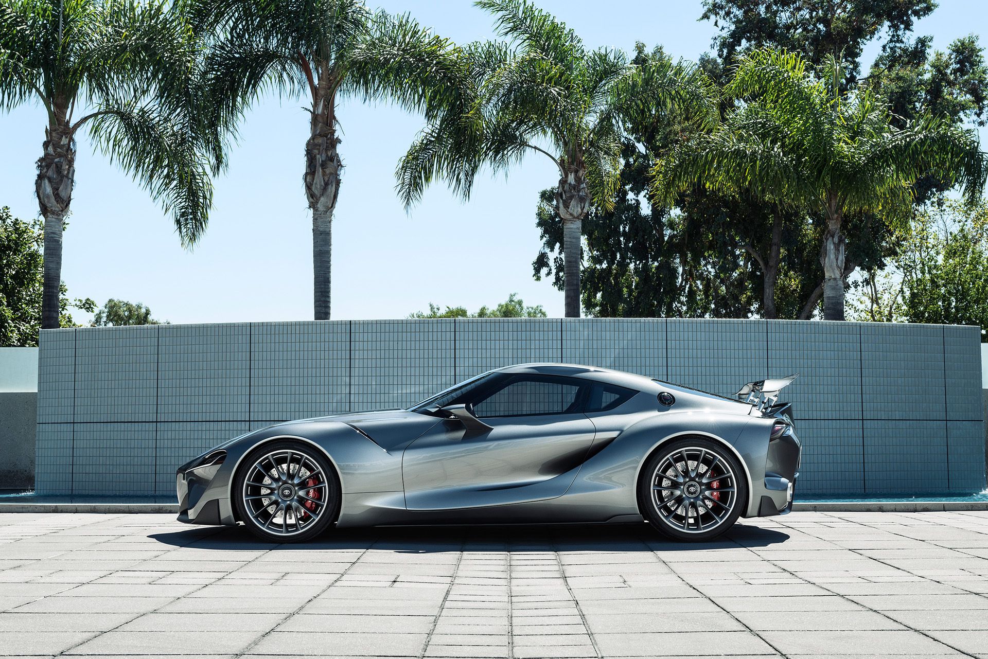 Koncepcyjna Toyota FT-1 w nowej galerii zdjęć 2