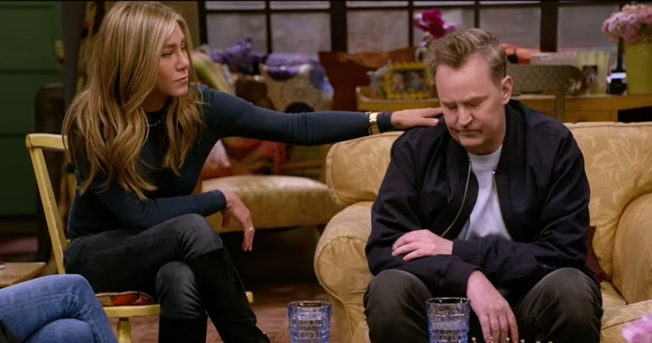 Matthew Perry o krok od płaczu na planie "Friends: The Reunion".